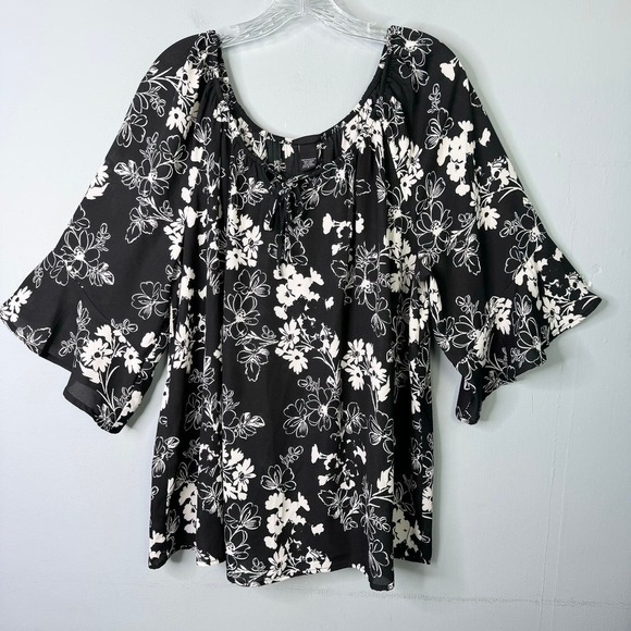 Torrid Floral 3/4 Length Bell Sleeve Gorgette Flowy Blouse Black White Sz 2X - Picture 10 of 12